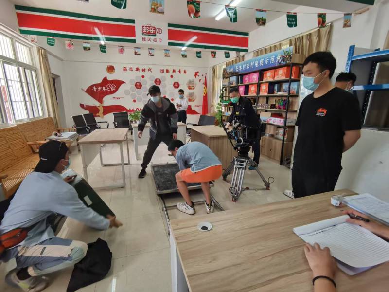 中原区广告片拍摄公司：极简主义践行者，少即是多的视觉哲学